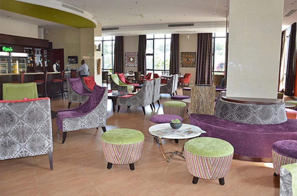 President Hotel At Umodzi Park Lilongwe Exteriör bild
