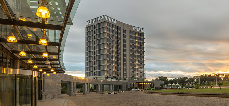 President Hotel At Umodzi Park Lilongwe Exteriör bild