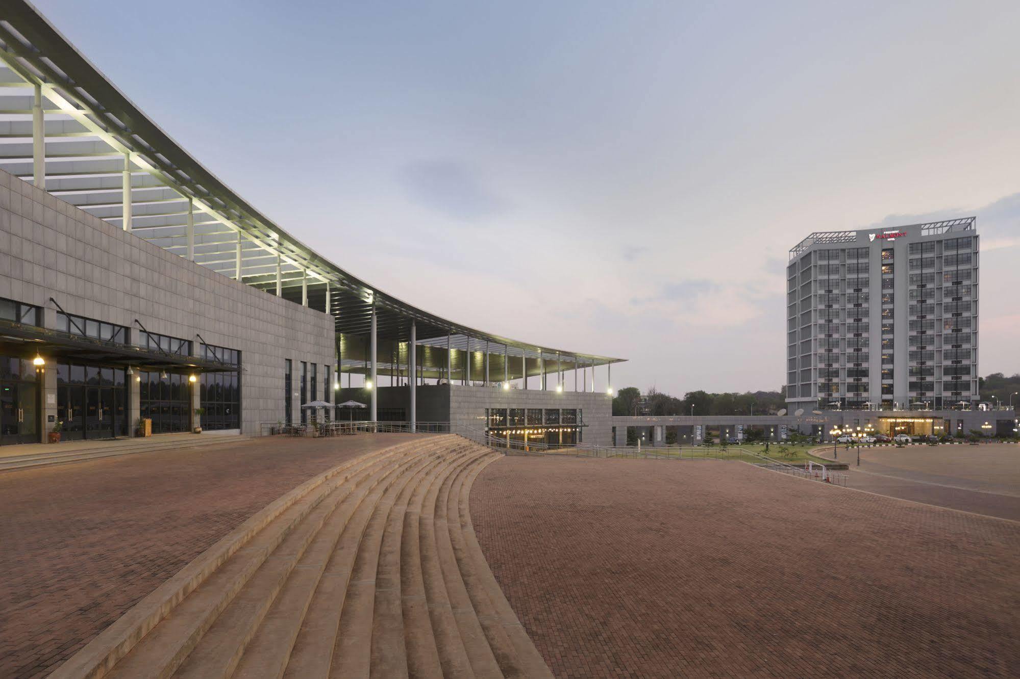 President Hotel At Umodzi Park Lilongwe Exteriör bild