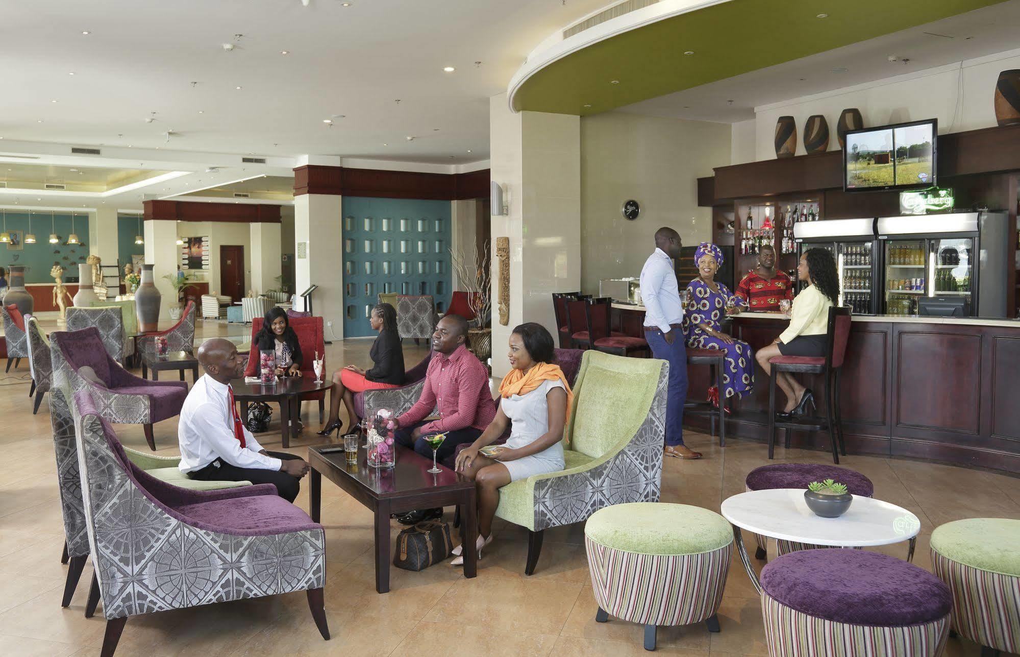 President Hotel At Umodzi Park Lilongwe Exteriör bild