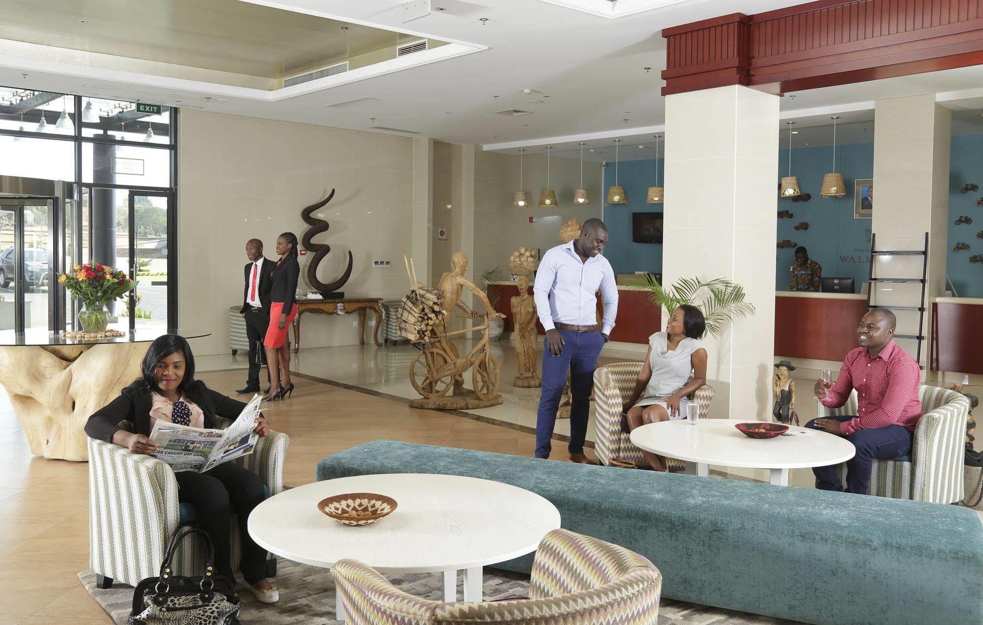 President Hotel At Umodzi Park Lilongwe Exteriör bild